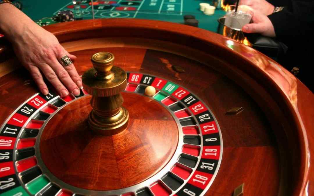 Holiday Palace Casino chiếm lĩnh giới bài ở Campuchia